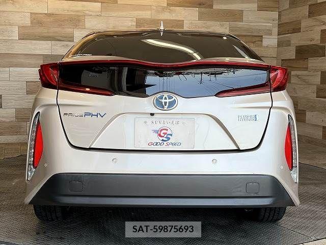 Toyota PRIUS PHV 2017-10 282519-18