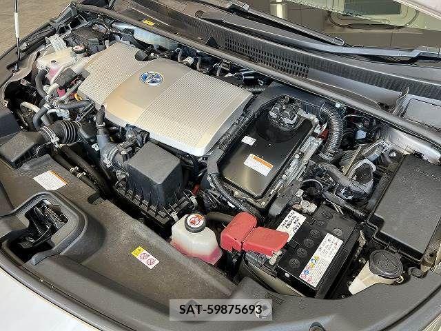 Toyota PRIUS PHV 2017-10 282519-13