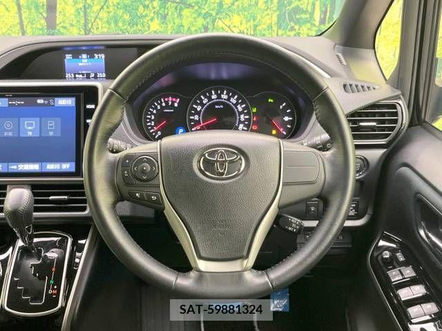 Toyota VOXY 2019-03 336602-11