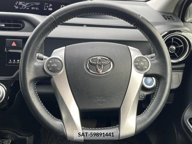 Toyota AQUA 2015-09 395707-11