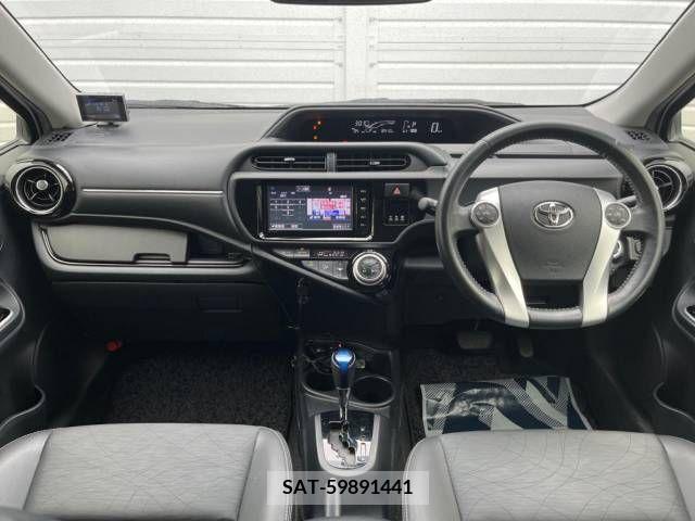 Toyota AQUA 2015-09 395707-1