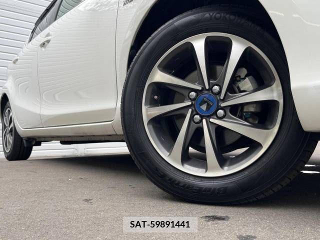 Toyota AQUA 2015-09 395707-13