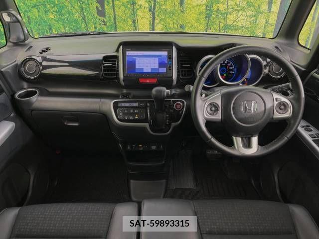 Honda N BOX CUSTOM 2017-04 306804-1