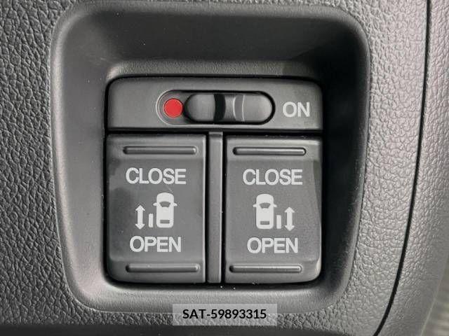Honda N BOX CUSTOM 2017-04 306804-3