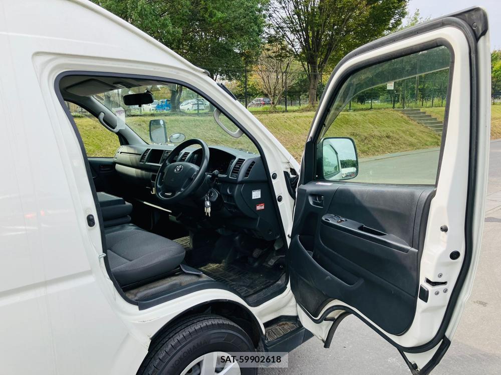 Toyota REGIUSACE VAN 2017-09 454118-9