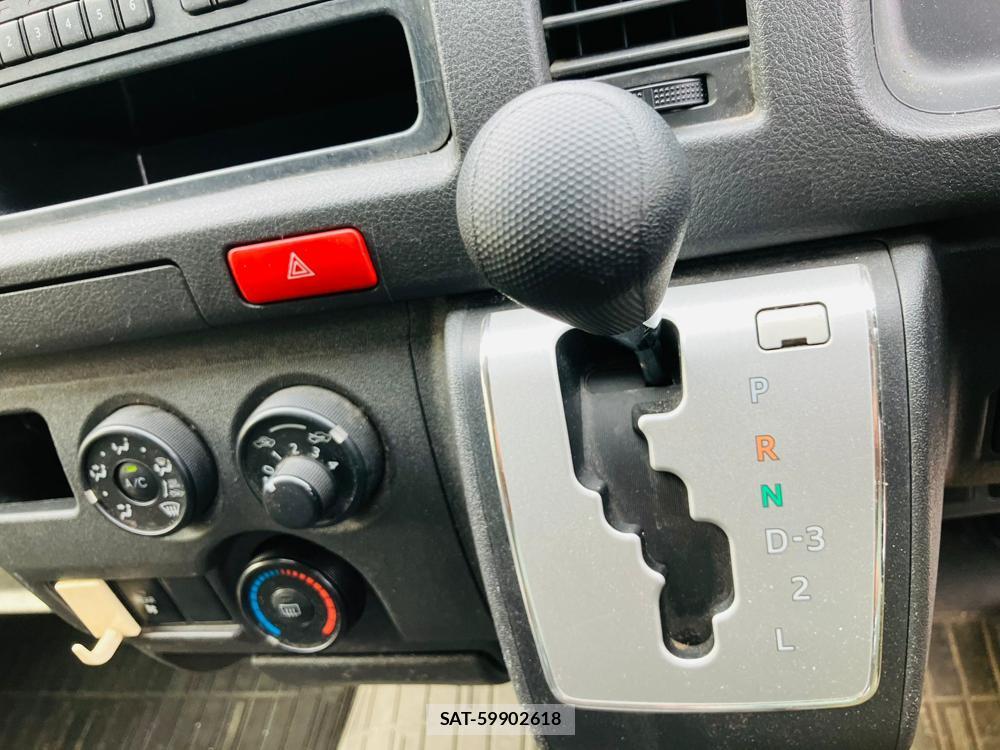 Toyota REGIUSACE VAN 2017-09 454118-19
