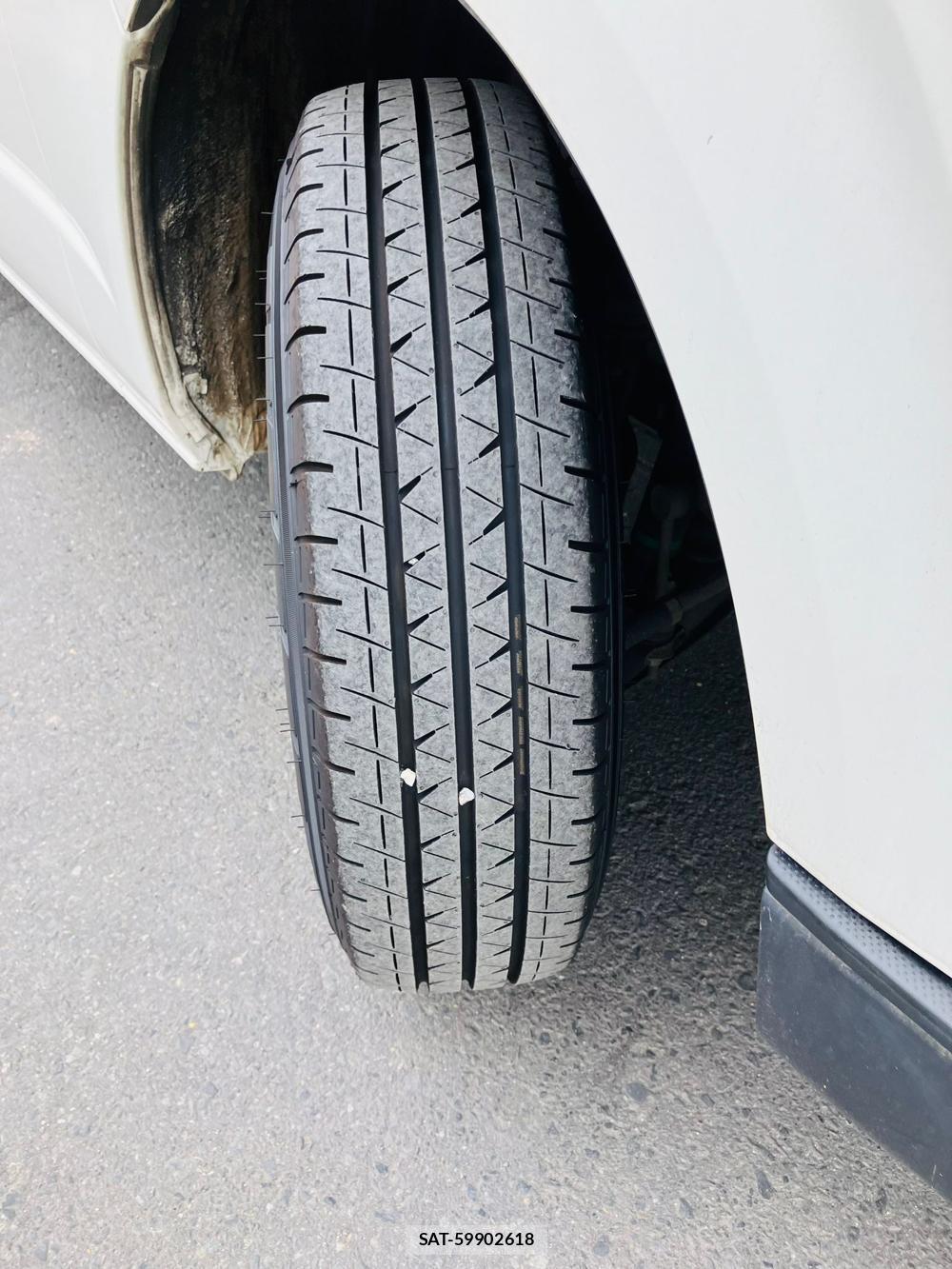 Toyota REGIUSACE VAN 2017-09 454118-26