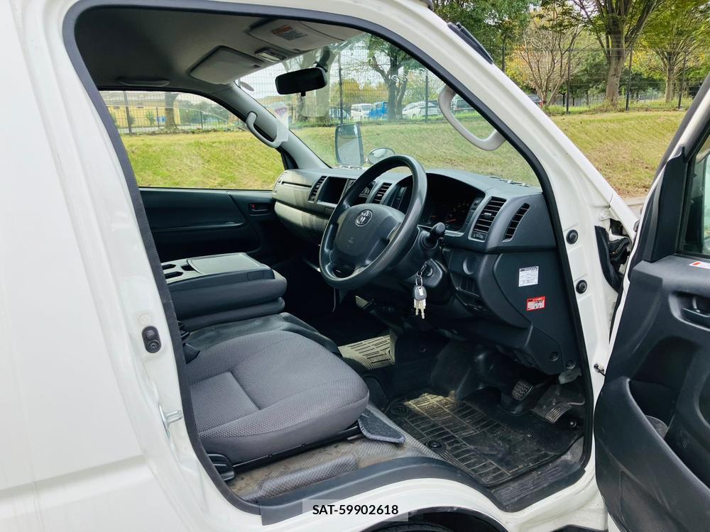 Toyota REGIUSACE VAN 2017-09 454118-8