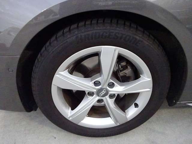 Audi A4 2021-01 192210-12