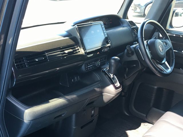 Honda N BOX CUSTOM 2017-08 9969-14