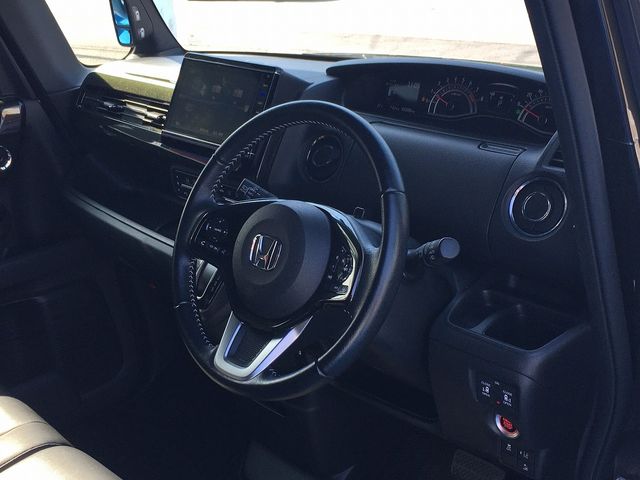 Honda N BOX CUSTOM 2017-08 9969-13
