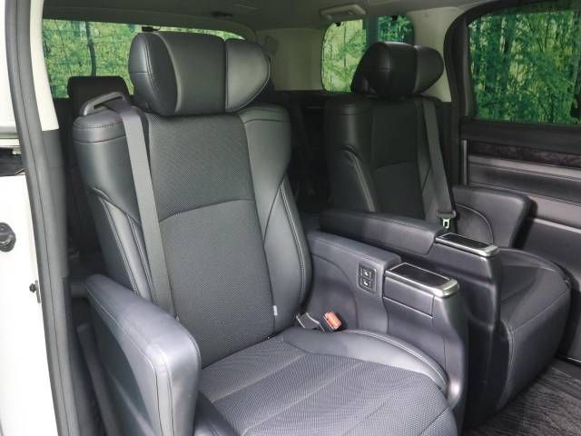 Toyota VELLFIRE 2018-03 4061-12