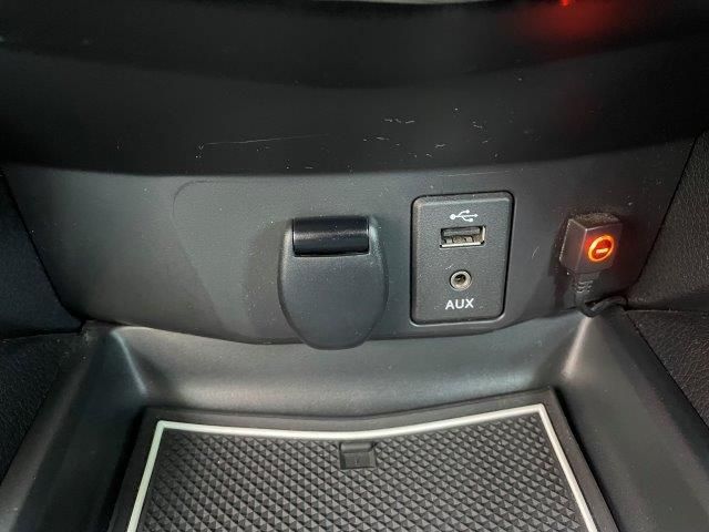 Nissan X-TRAIL 2016-03 1777-10