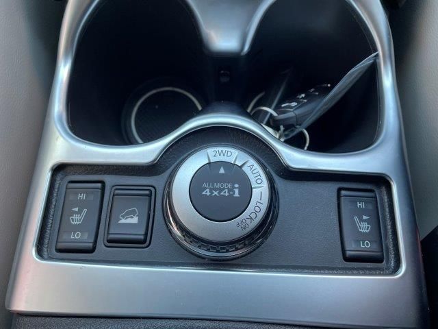 Nissan X-TRAIL 2016-03 1777-11