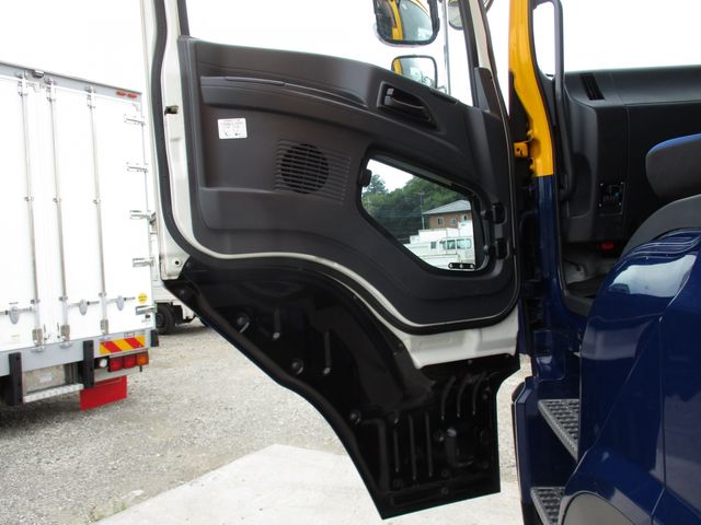 Isuzu GIGA 2016-03 8498-20
