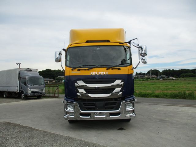 Isuzu GIGA 2016-03 8498-1