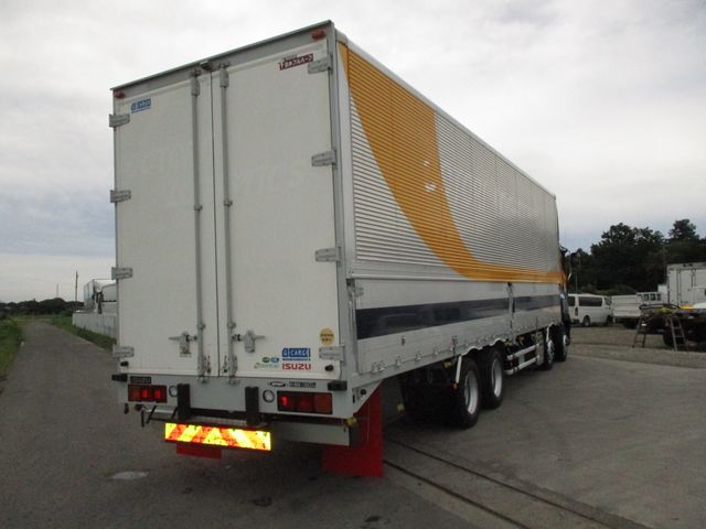 Isuzu GIGA 2016-03 8498-3