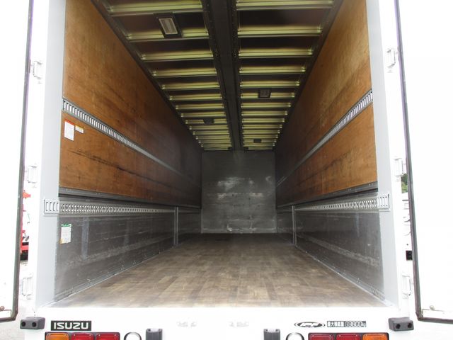 Isuzu GIGA 2016-03 8498-6