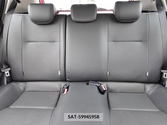 Toyota AQUA 2017-06 260510-5