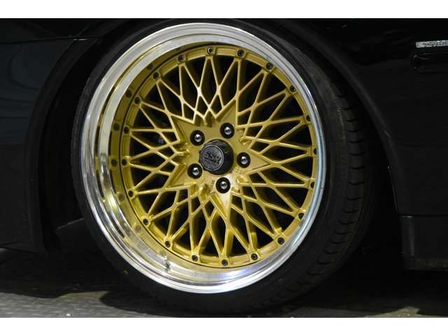 Nissan GLORIA HARDTOP 2000-11 192635-8