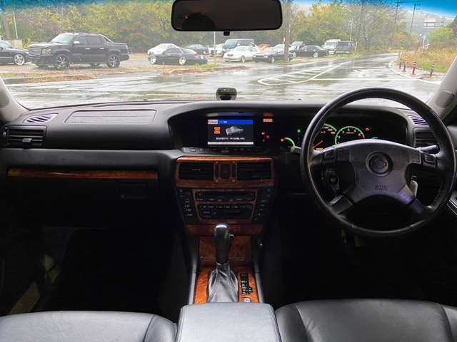 Nissan GLORIA HARDTOP 2000-11 192635-17