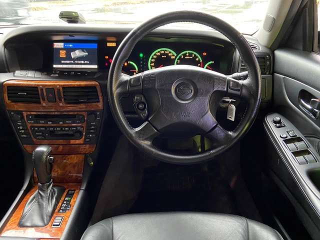 Nissan GLORIA HARDTOP 2000-11 192635-19