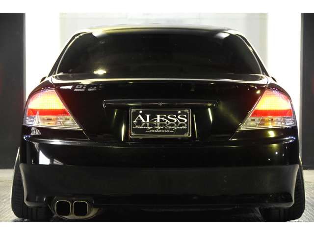 Nissan GLORIA HARDTOP 2000-11 192635-6