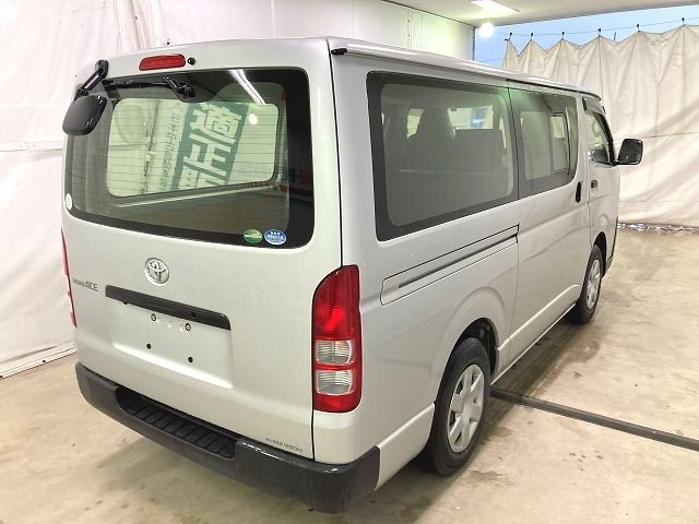 Toyota REGIUSACE VAN 2018-09 194406-4