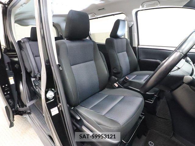 Toyota VOXY 2016-05 241271-3
