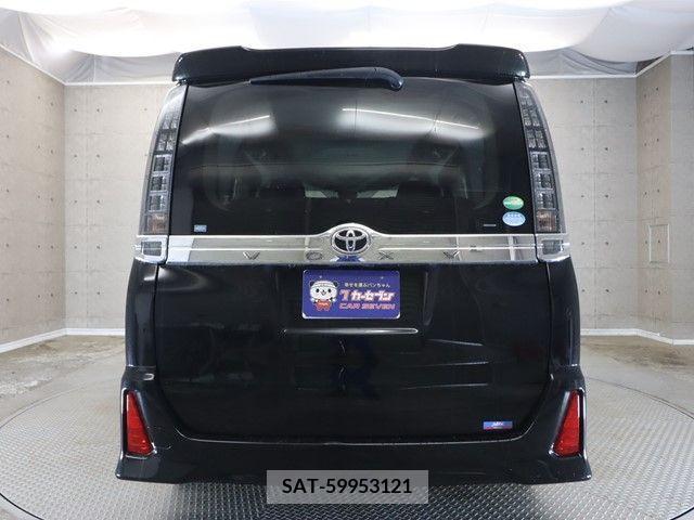 Toyota VOXY 2016-05 241271-23