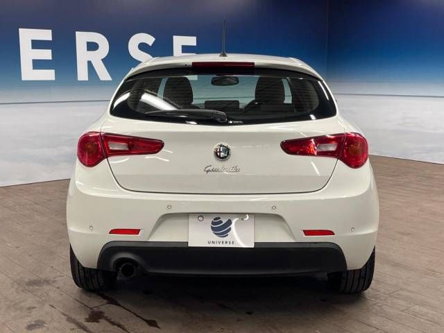 ALFA ROMEO GIULIETTA 2014-09 26551-15