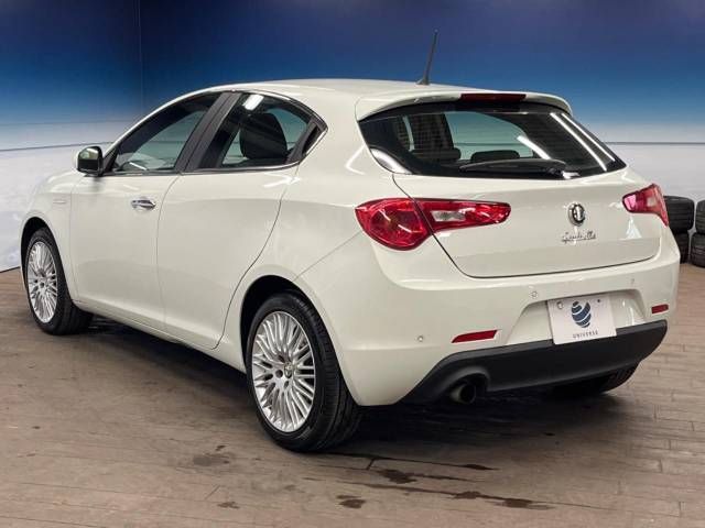 ALFA ROMEO GIULIETTA 2014-09 26551-17