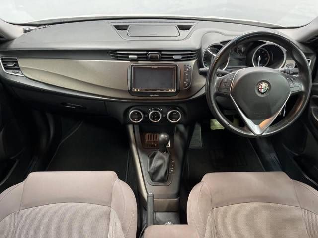 ALFA ROMEO GIULIETTA 2014-09 26551-1