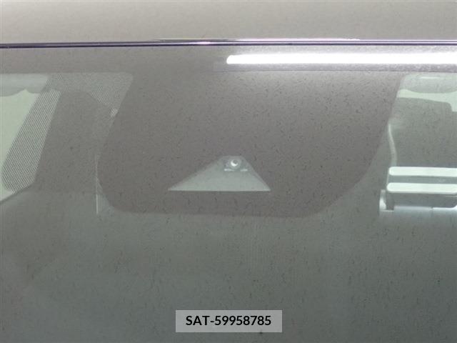 Nissan NOTE 2021-10 302467-7