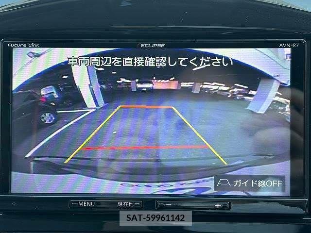 Nissan JUKE 2011-08 320445-3