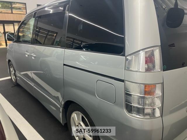 Toyota VOXY 2002-02 395016-3