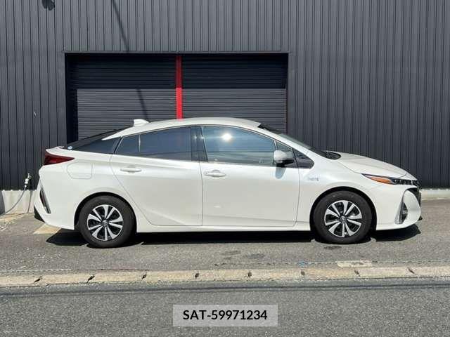 Toyota PRIUS PHV 2019-06 251948-3