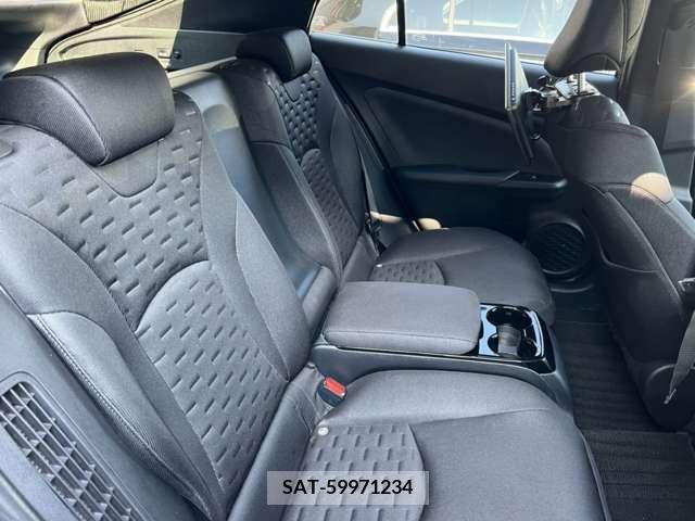 Toyota PRIUS PHV 2019-06 251948-17