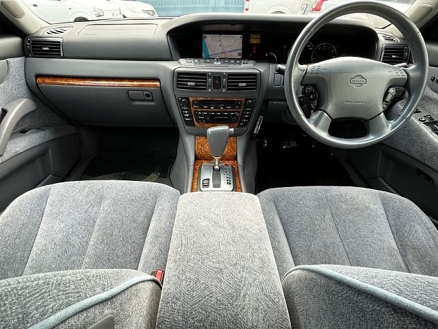 Nissan GLORIA HARDTOP 1999-09 190057-1