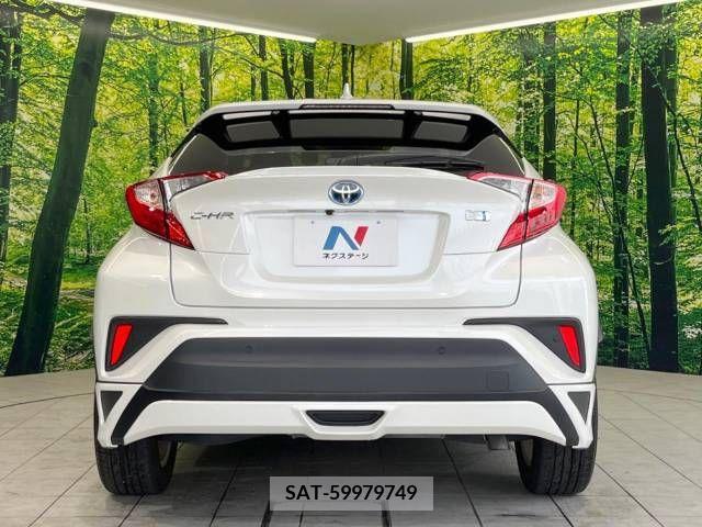 Toyota C-HR 2021-07 343404-15