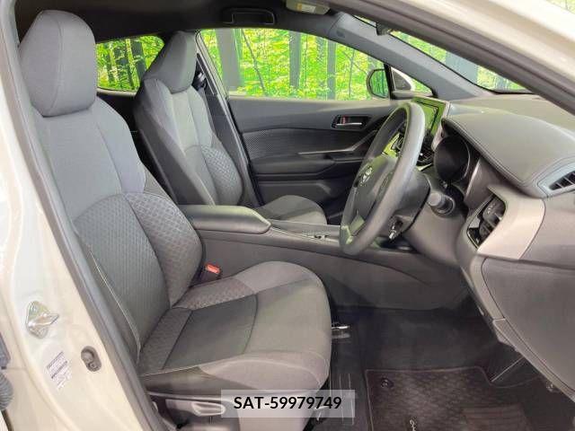 Toyota C-HR 2021-07 343404-8