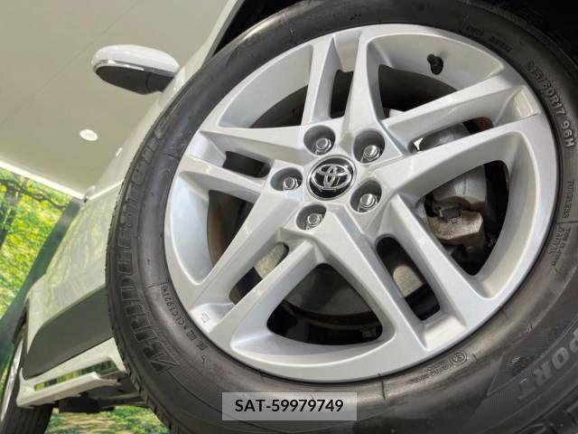 Toyota C-HR 2021-07 343404-13