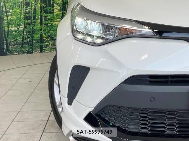 Toyota C-HR 2021-07 343404-12