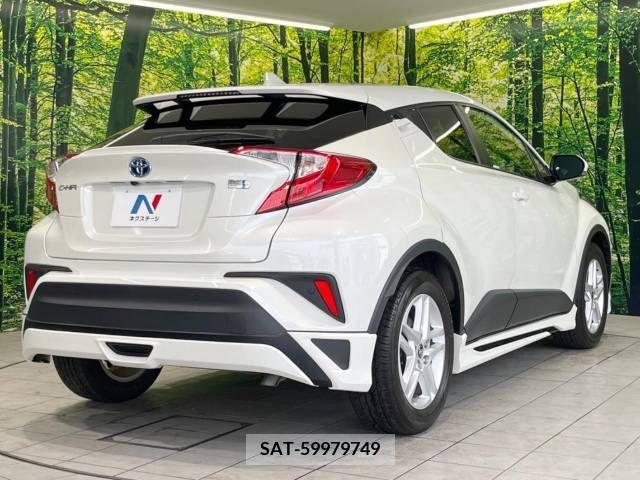 Toyota C-HR 2021-07 343404-17