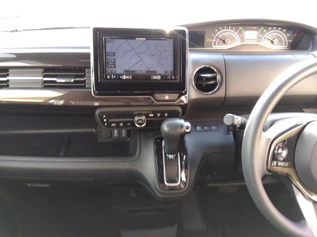 Honda N BOX CUSTOM 2018-03 24917-8