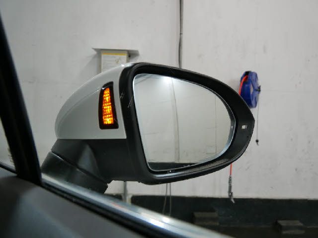 VolksWagen PASSAT 2016-05 1874-9