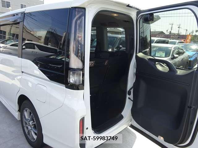 Honda e 2018-03 331615-9