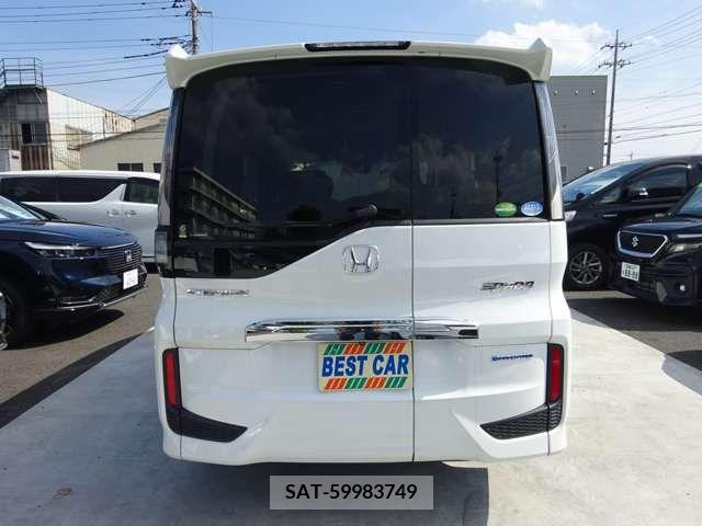Honda e 2018-03 331615-6