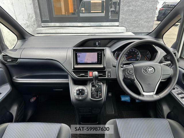 Toyota NOAH 2016-09 326471-7