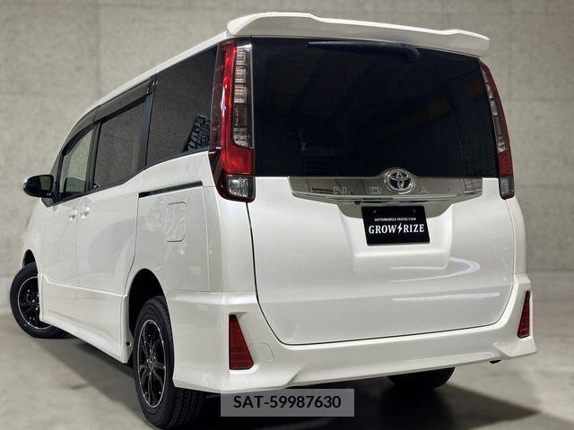 Toyota NOAH 2016-09 326471-3